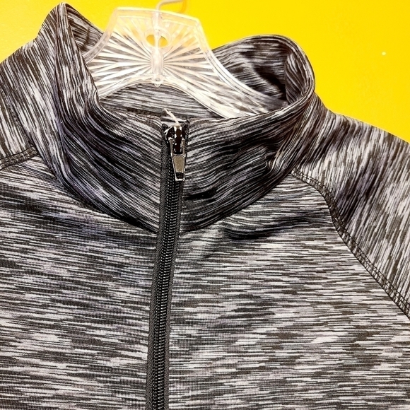 Athletic Collection | Women's Full Zipper Light Jacket (Size Medium) - Picture 3 of 10